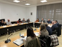 El director general de Industria Alimentaria y Asociacionismo Agrario, Fulgencio Pérez, preside la Mesa del Vino.