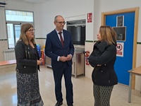 El consejero de Educación y Formación Profesional visita el nuevo comedor escolar del CEIP Barriomar 74, en Murcia