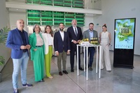 El director del Instituto de Turismo, con el alcalde de Santomera, patrocinadores y organizadores.