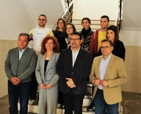 La directora del SEF, Pilar Valero, se reúne con el alcalde de Cieza, Tomás Rubio.