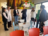 El consejero de Salud, Juan José Pedreño, visitó hoy el centro de salud de Calasparra, que estrena una nueva zona materno-infantil.