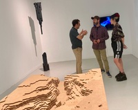 Imagen de la visita del director general del Instituto de las Industrias Culturales y las Artes, Manuel Cebrián, a la exposición 'Ciclo del agua'...