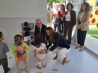 El consejero de Educación y Formación Profesional, Víctor Marín, y la alcaldesa de Archena, Patricia Fernández, inauguran la ampliación de la escuela...