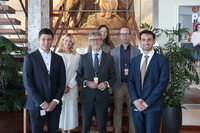 El consejero de Economía, Hacienda, Fondos Europeos y Transformación Digital, Luis Alberto Marín, junto con el vicepresidente de Sector Público Global...