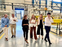 La consejera de Empresa, Empleo y Econom&iacute;a Social, Marisa L&oacute;pez Arag&oacute;n, durante una visita a la empresa MTorres el pasado a&ntilde;o 2025.