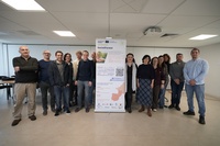 La secretaria auton&oacute;mica de Energ&iacute;a, Sostenibilidad y Acci&oacute;n Clim&aacute;tica, Mar&iacute;a Cruz Ferreira, junto a parte de los participantes en la reuni&oacute;n presencial...