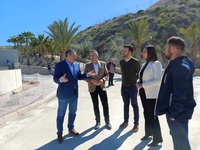 La consejera, Sara Rubira, durante su visita a las instalaciones de la EDAR de Abanilla.&nbsp;
