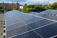 Una de las tres instalaciones fotovoltaicas instaladas en edificios de la Comunidad que van a permitir un ahorro de 1,7 millones de euros