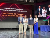 La consejera de Turismo, Cultura y Deportes, Carmen Conesa, recogi&oacute; hace un a&ntilde;o el premio Digital Tourist, categor&iacute;a de Sistema Inteligente Tur&iacute;s...