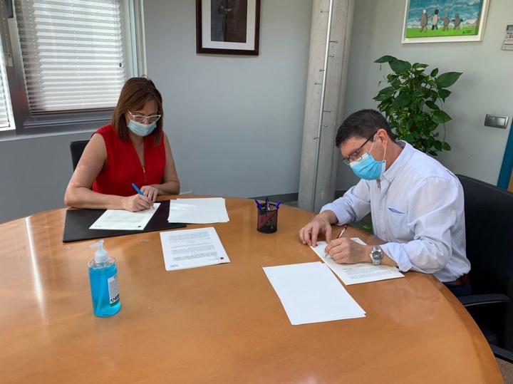 Firma del convenio con la Federación de Personas Sordas de la Región de Murcia