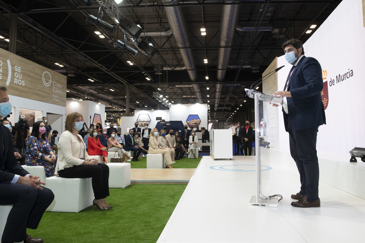 Fernando López Miras presenta en Feria Internacional de Turismo la nueva campaña de promoción de la Región de Murcia para este verano/3