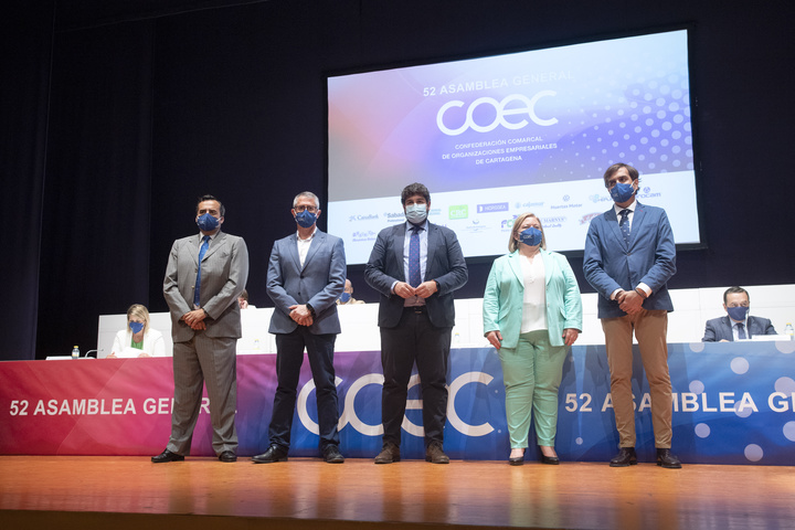 El presidente de la Comunidad en la clausura de la Asamblea General de COEC, Confederación Comarcal de Organizaciones Empresariales de Cartagena (2)