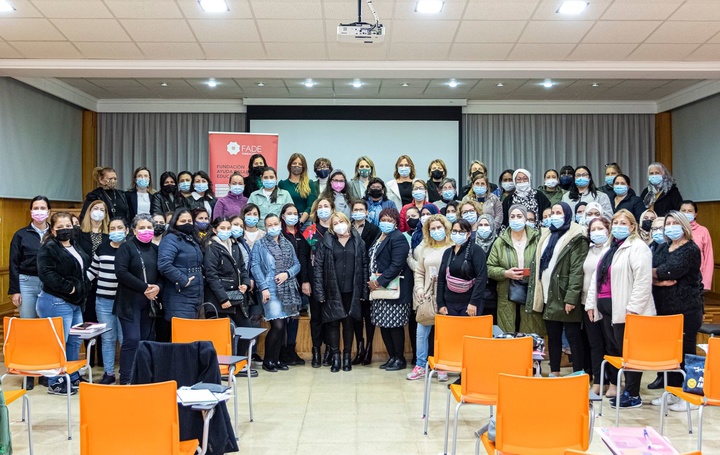 Isabel Franco inaugura la jornada de emprendimiento femenino 'Aportando Futuro' que organiza FADE