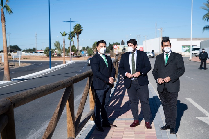 El presidente de la Comunidad, Fernando López Miras, inaugura la remodelación de la avenida Miguel Ángel Blanco de San Javier