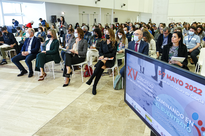 Isabel Franco participa en el XV congreso internacional de infancia maltratada
