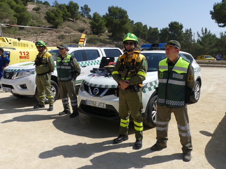 Dispositivo de agentes medioambientales dispuestos para la realización de labores de control y prevención de incendios