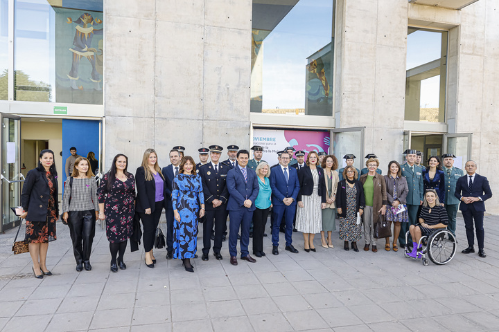 Los Premios 25N distinguen a cuatro entidades y a una trabajadora social por su importante labor respecto a violencia de género en la Región