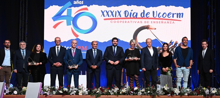 López Miras recibe la insignia de oro y brillantes de Ucoerm (1)