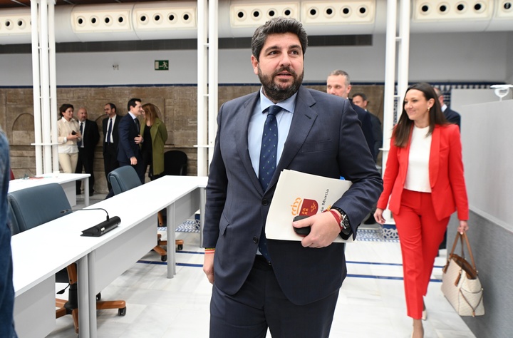 López Miras, durante su intervención hoy en la Asamblea Regional (2)