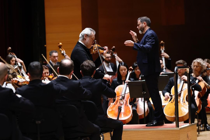 Imagen del concierto de la Orquesta Sinfónica de la Región de Murcia con el violinista Vadim Repin y dirección de César Álvarez en el Festival 'Musika Música'