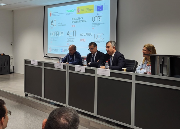 Juan María Vázquez resalta "la apuesta por atraer talento investigador y ofrecer las mejores condiciones para desarrollar sus carreras y estabilizarlas en el sistema regional de ciencia, tecnología e innovación"