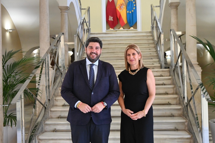 López Miras recibe a la nueva decana del Colegio de la Abogacía de Murcia (2)