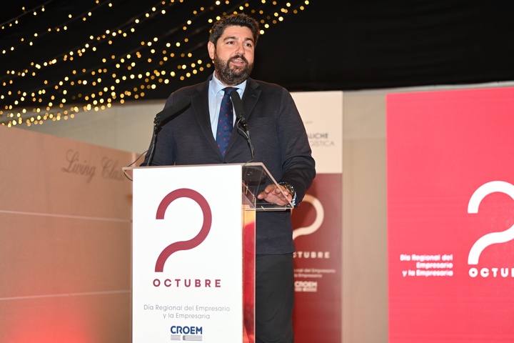 López Miras clausura el acto organizado por Croem con motivo del Día Regional del Empresario y la Empresaria