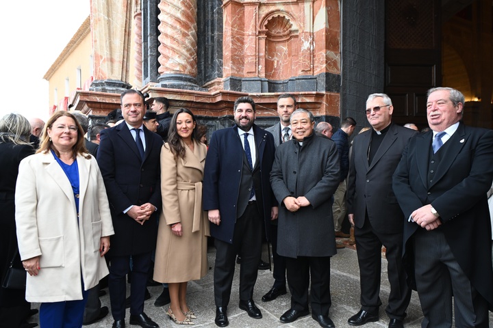 El presidente de la Comunidad, Fernando López Miras, asistió a la eucaristía de clausura del Año Jubilar de la Santísima y Vera Cruz de Caravaca de la Cruz 2024.