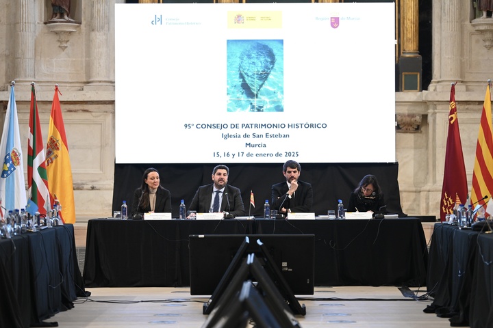 López Miras inaugura en San Esteban el Consejo de Patrimonio Histórico, que reúne a Ministerio de Cultura y representantes de las comunidades