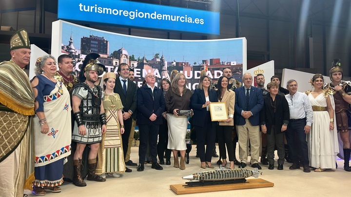 La consejera Carmen Conesa y la alcaldesa de Cartagena, Noelia Arroyo, en la presentaci&oacute;n de las fiestas de Romanos y Cartagineses.
