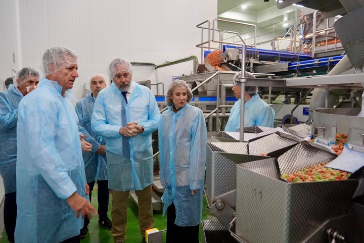 Visita a la empresa Ultracongelados Azarbe, de Santomera.