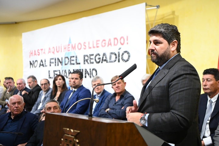López Miras clausura el acto en defensa del trasvase Tajo-Segura organizado por el Sindicato Central de Regantes (2)