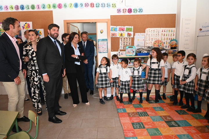 López Miras participa en el 30 aniversario de la Cooperativa de Enseñanza San Francisco de Asís de Lorca y recuerda que la Región "garantiza la libertad de elección de centro"