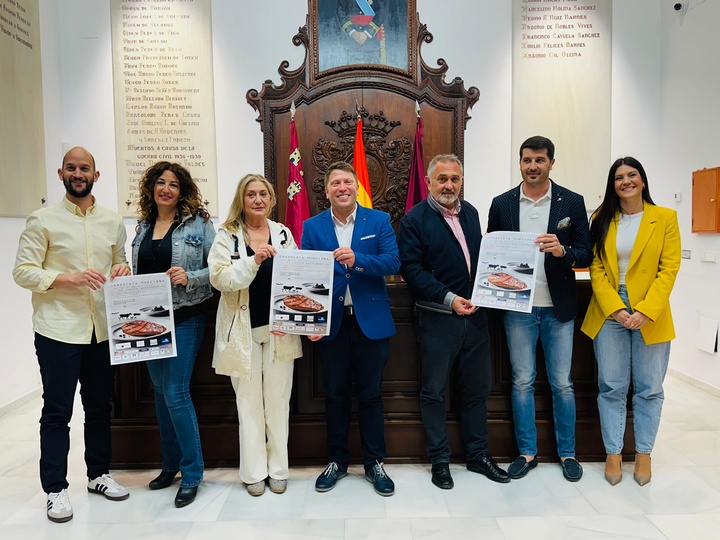 Imagen del director general de Producción Agrícola, Ganadera y Pesquera, Juan Pedro Vera, en la presentación de la jornada  'Ganadería murciana: El arte de nutrir el futuro gastronómico'.