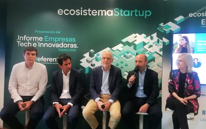 El director del Instituto de Fomento, Joaquín Gómez, durante la presentación del 'Informe Regional de Empresas Tech e Innovadoras 2025'.