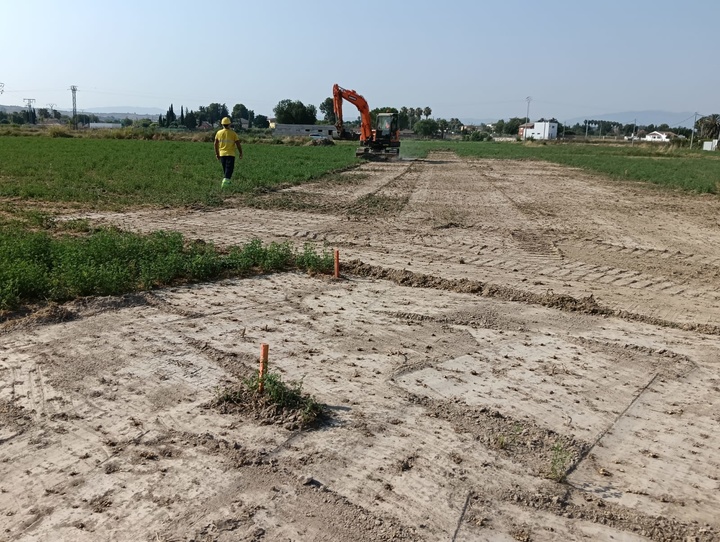 Inicio de los trabajos en los terrenos donde se va a ubicar el nuevo tanque de tormentas de Las Torres de Cotillas.