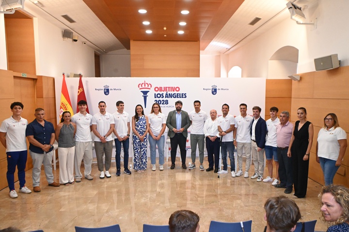 López Miras presenta el programa 'Objetivo Los Ángeles 2028' (2)