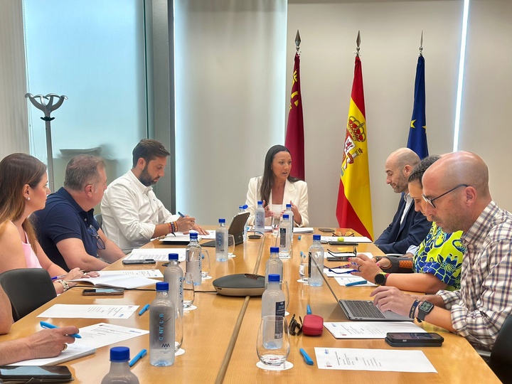 Un momento de la reunión constitutiva del Consejo Asesor de Turismo, presidida por la consejera Carmen Conesa