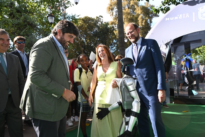 López Miras, en la Semana de la Ciencia y la Tecnología (2)
