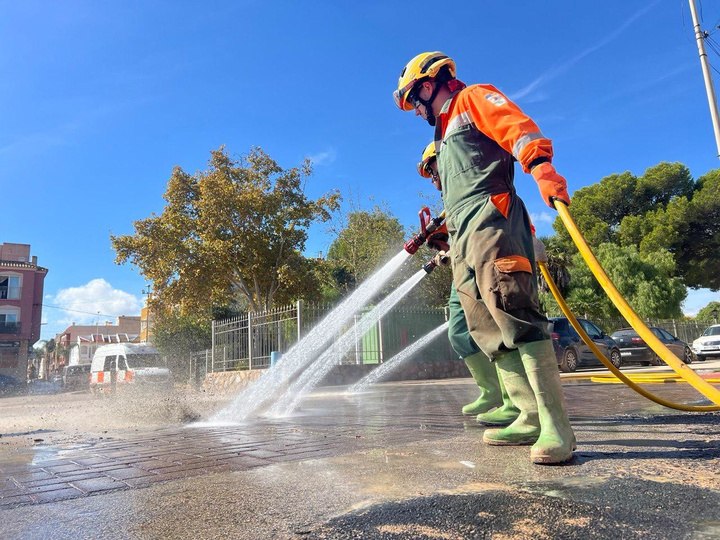 Efectivos desplegados por la Consejería de Medio Ambiente, Universidades, Investigación y Mar Menor (2)