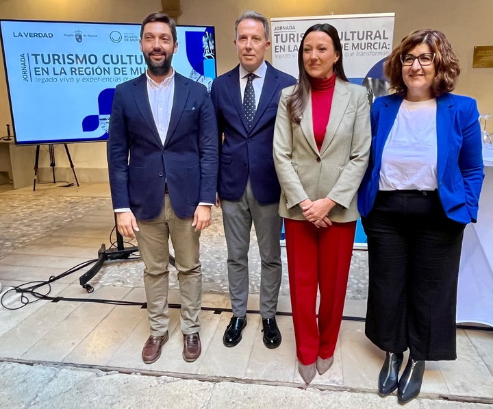 La consejera Carmen Conesa y el alcalde de Lorca, Fulgencio Gil, inauguraron la jornada sobre Turismo Cultural.