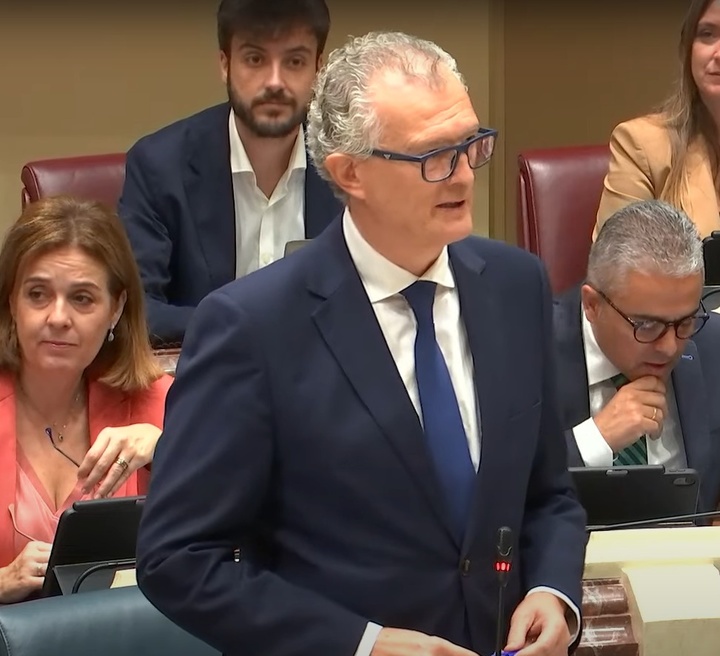 El consejero de Salud, Juan José Pedreño, intervino hoy en la sesión plenaria de la Asamblea Regional.