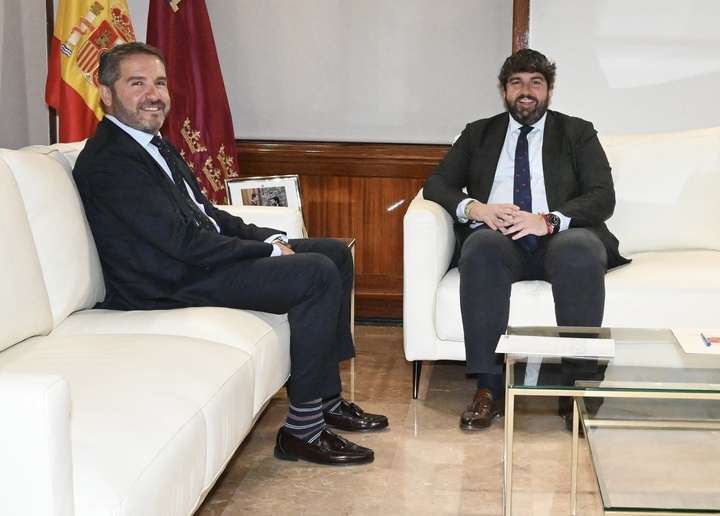 Reunión del presidente de la Comunidad, Fernando López Miras, con el presidente de la Confederación Regional de Organizaciones Empresariales de Murcia...