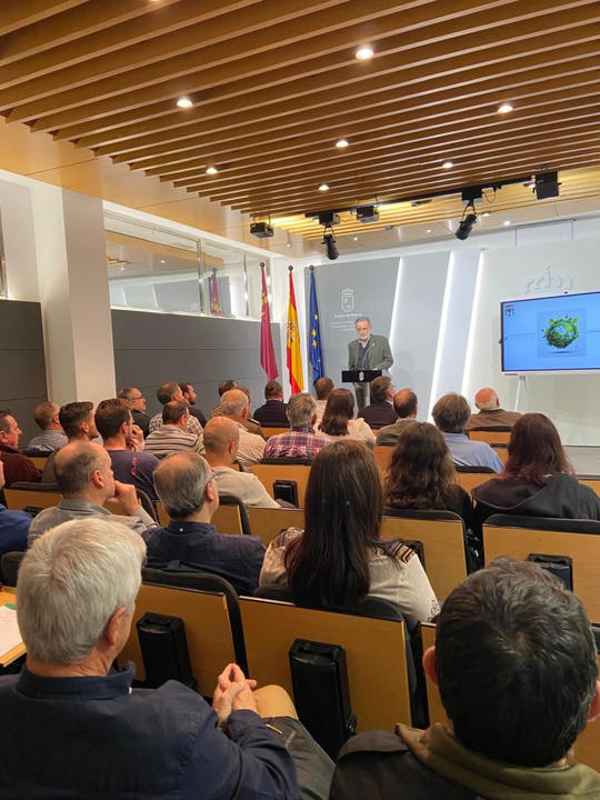 Una de las conferencias sobre la seguridad, la sostenibilidad y el conocimiento técnico de la actividad cinegética, celebrada en la Consejería de...