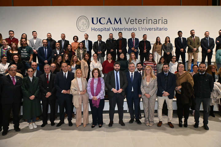 El presidente de la Comunidad, Fernando López Miras, inaugura el Hospital Veterinario de la Universidad Católica San Antonio de Murcia (UCAM) (3)