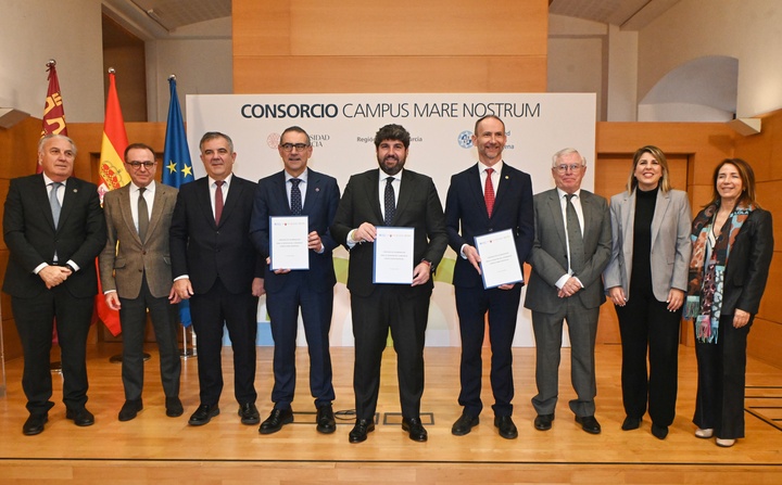 Firma en el Palacio de San Esteban del convenio de colaboraci&oacute;n que supone la creaci&oacute;n del Consorcio del Campus Mare Nostrum (2)