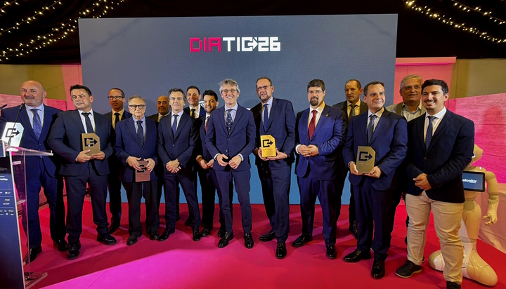 El consejero de Econom&iacute;a, Hacienda, Fondos Europeos y Transformaci&oacute;n Digital, Luis Alberto Mar&iacute;n, durante la entrega de premios de la jornada 'DiaTic...